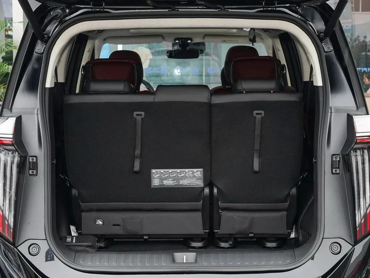 GAC Trumpchi E9 I Минивэн — сүрөт 10