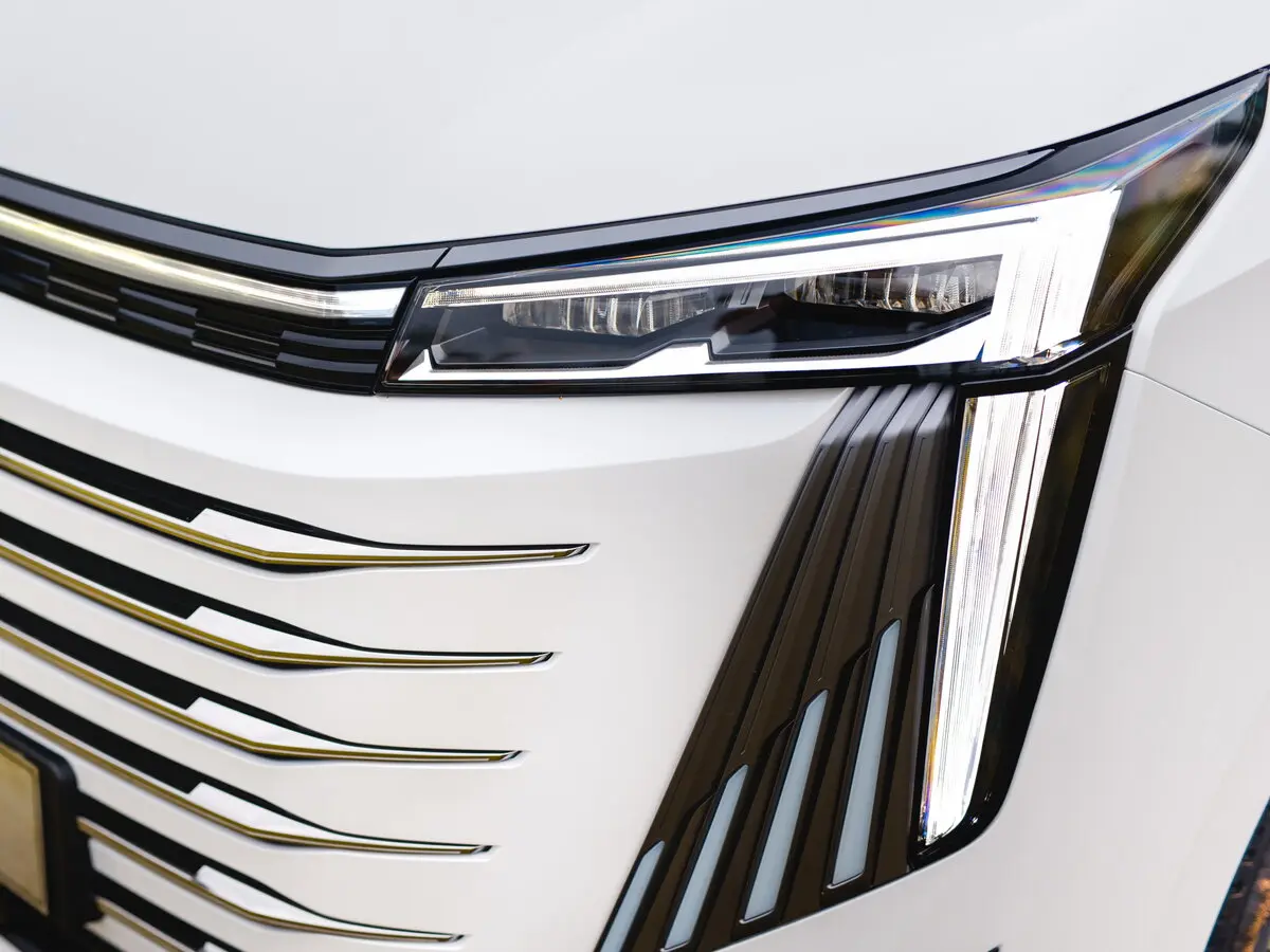 GAC Trumpchi E9 I Минивэн — сүрөт 12