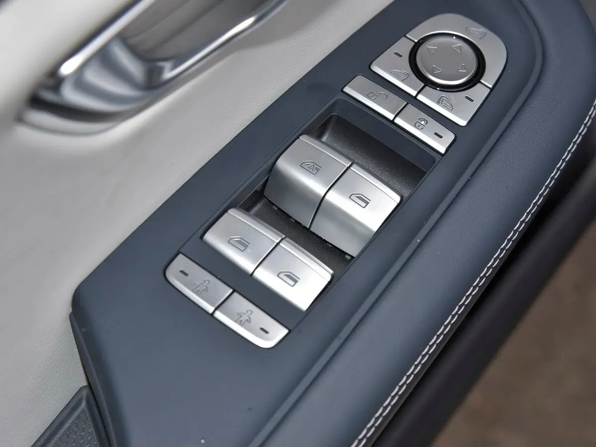 BYD E9 I Седан — сүрөт 13