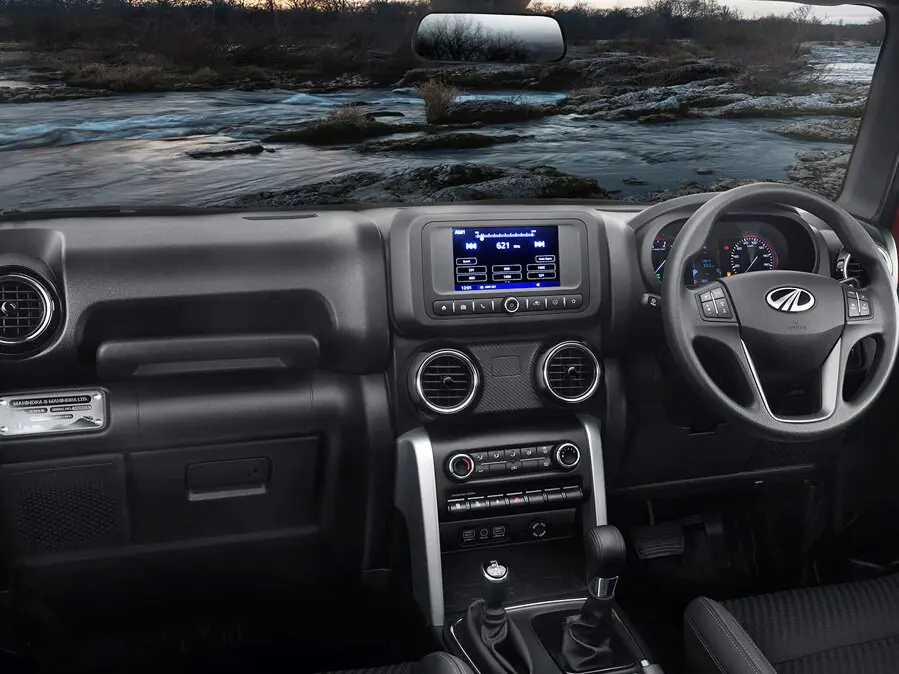 Mahindra Thar II Внедорожник открытый — 照片 4