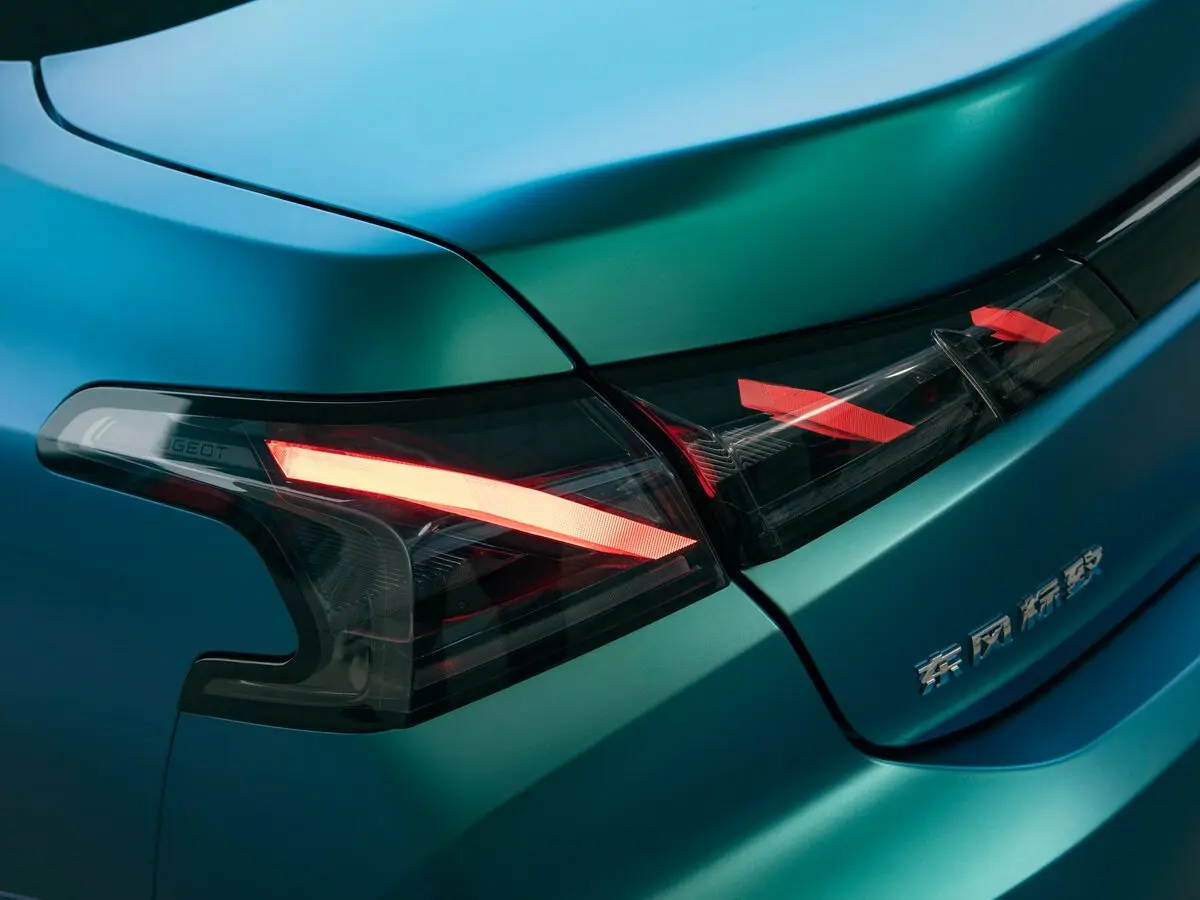 Peugeot 408 II Рестайлинг 2 Седан — сүрөт 13