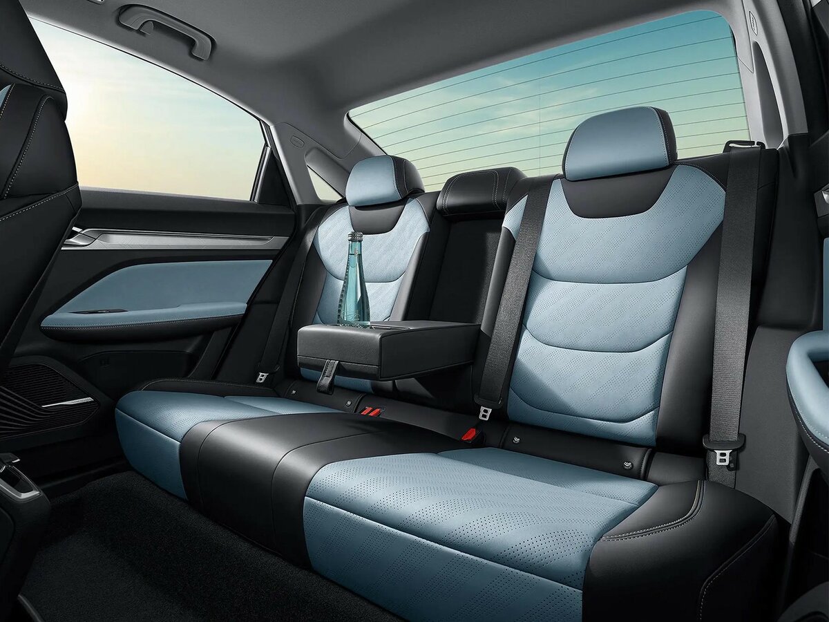 Geely Emgrand L I Седан — фото 11