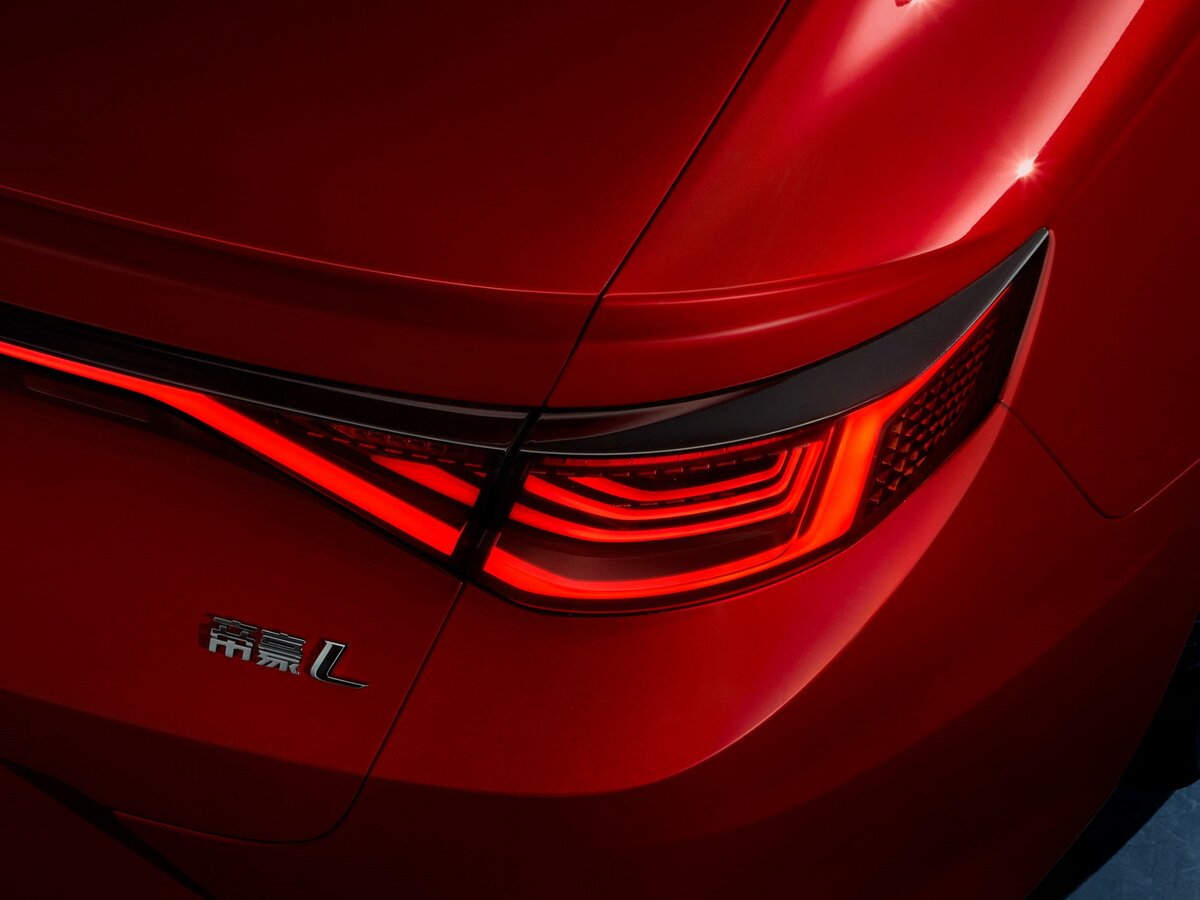 Geely Emgrand L I Седан — фото 13