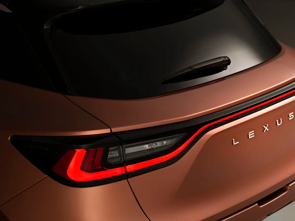 Lexus LBX 2023 – н.в. Внедорожник 5 дв. — сүрөт 14