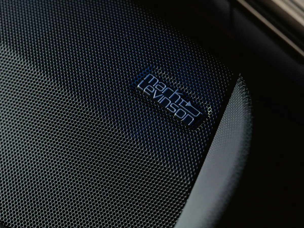 Lexus LBX 2023 – н.в. Внедорожник 5 дв. — сүрөт 16