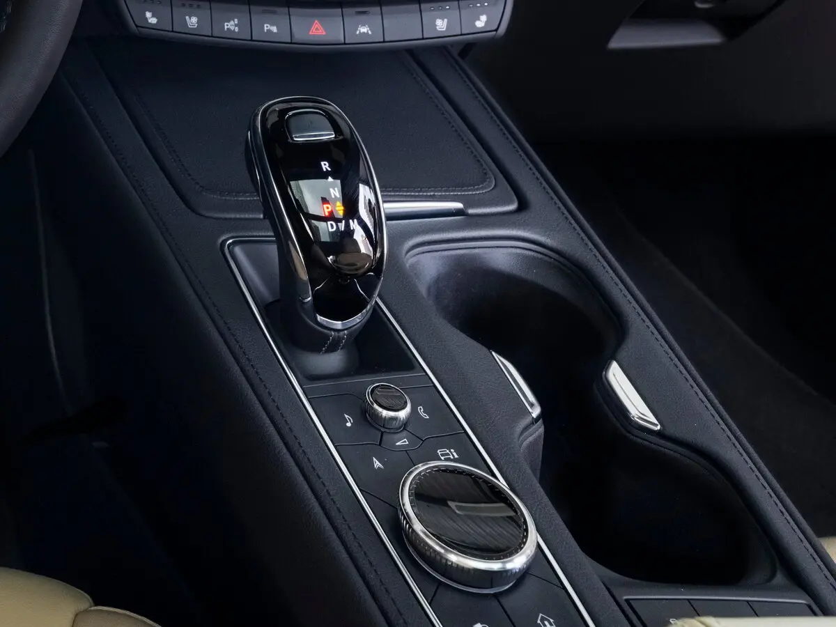 Cadillac XT4 I Рестайлинг Внедорожник 5 дв. — сүрөт 9