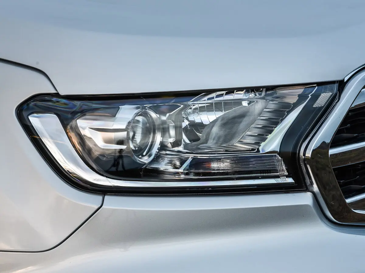 Ford Everest II Рестайлинг Внедорожник 5 дв. — сүрөт 13