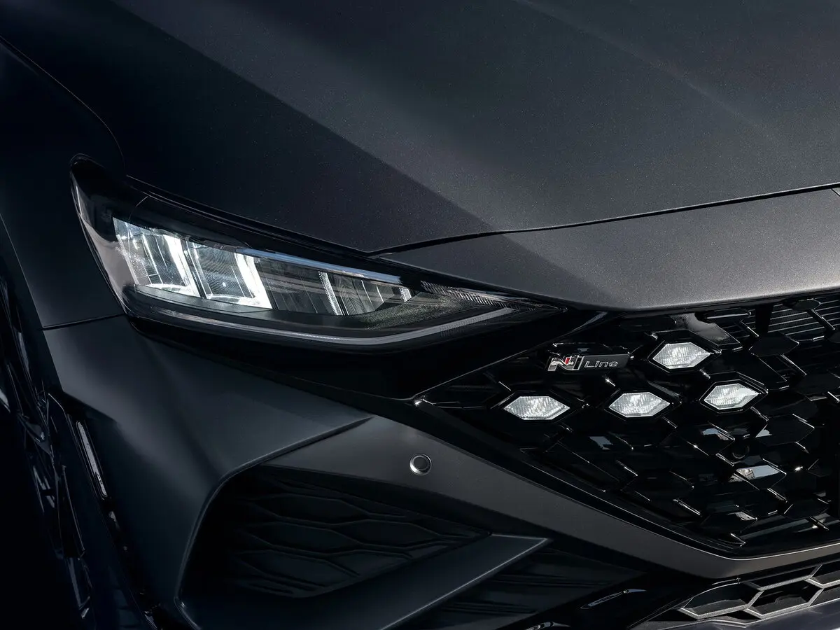Hyundai Lafesta I Рестайлинг Седан — фото 9
