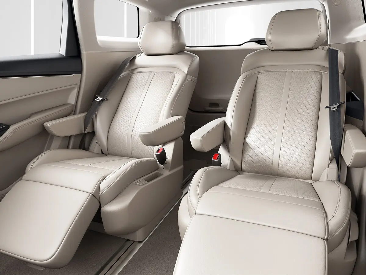 Wuling Victory 2020 – н.в. Минивэн — фото 8