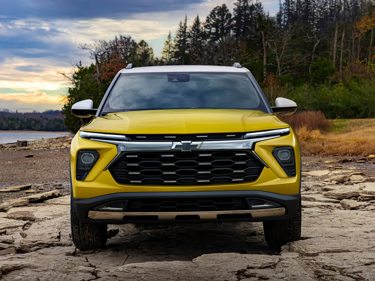 Chevrolet TrailBlazer III Рестайлинг Внедорожник 5 дв. — 照片 3