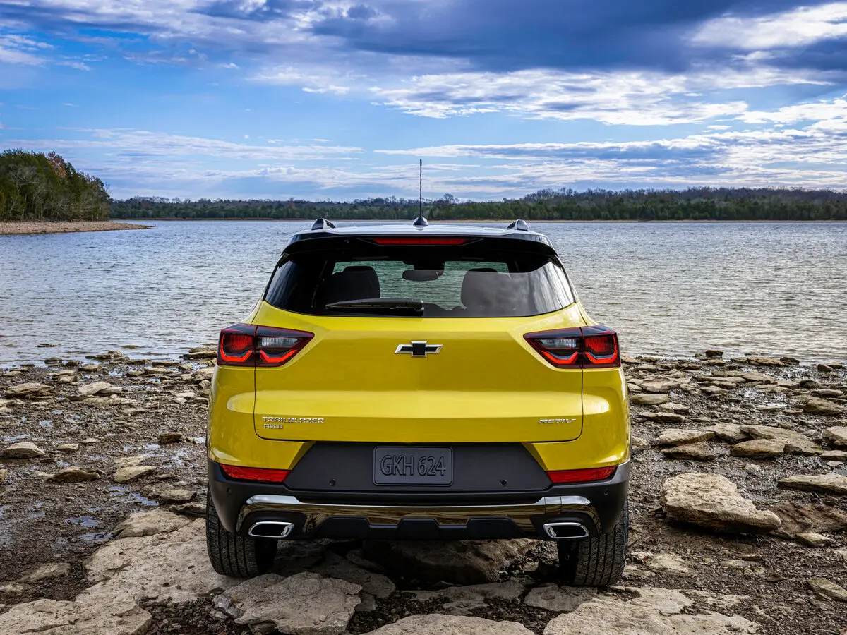 Chevrolet TrailBlazer III Рестайлинг Внедорожник 5 дв. — 照片 4