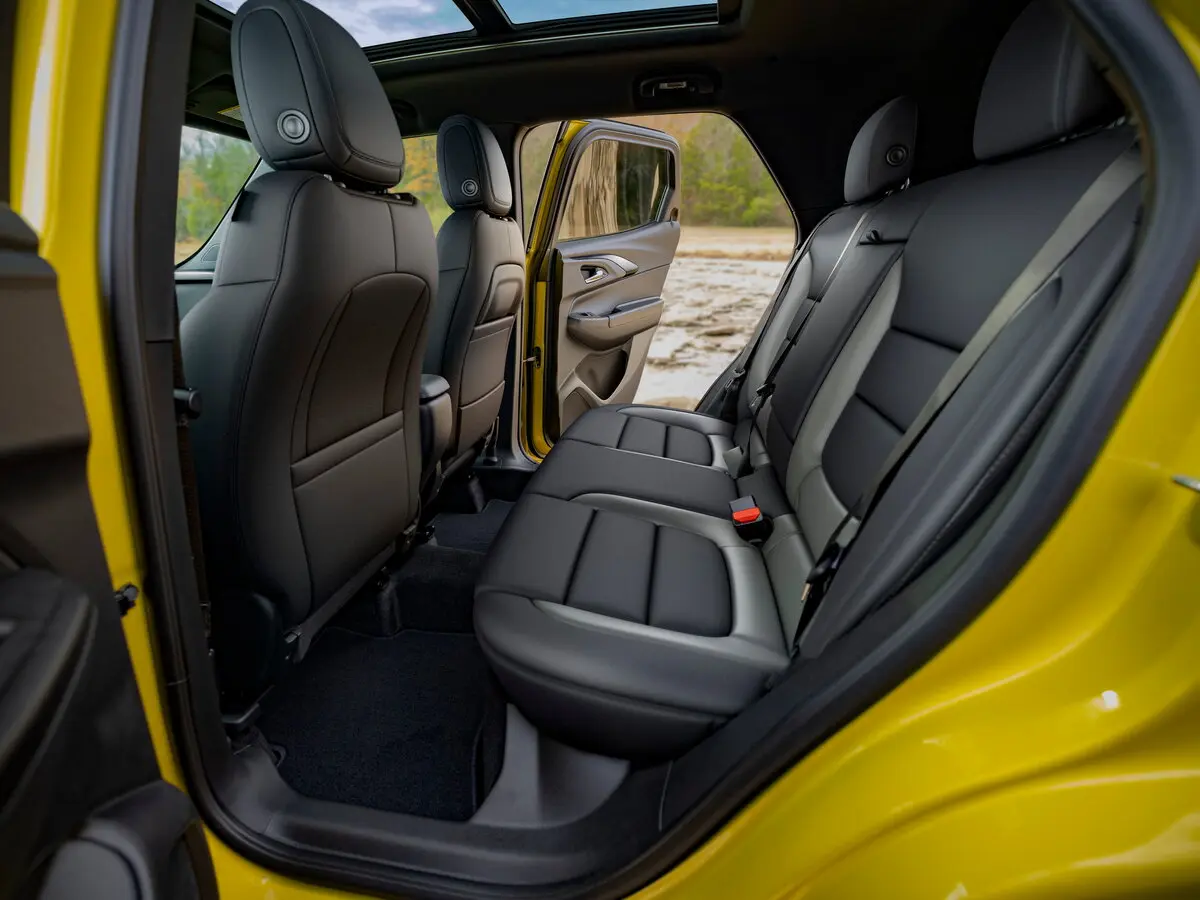 Chevrolet TrailBlazer III Рестайлинг Внедорожник 5 дв. — 照片 8