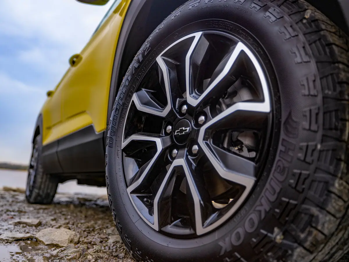 Chevrolet TrailBlazer III Рестайлинг Внедорожник 5 дв. — 照片 14