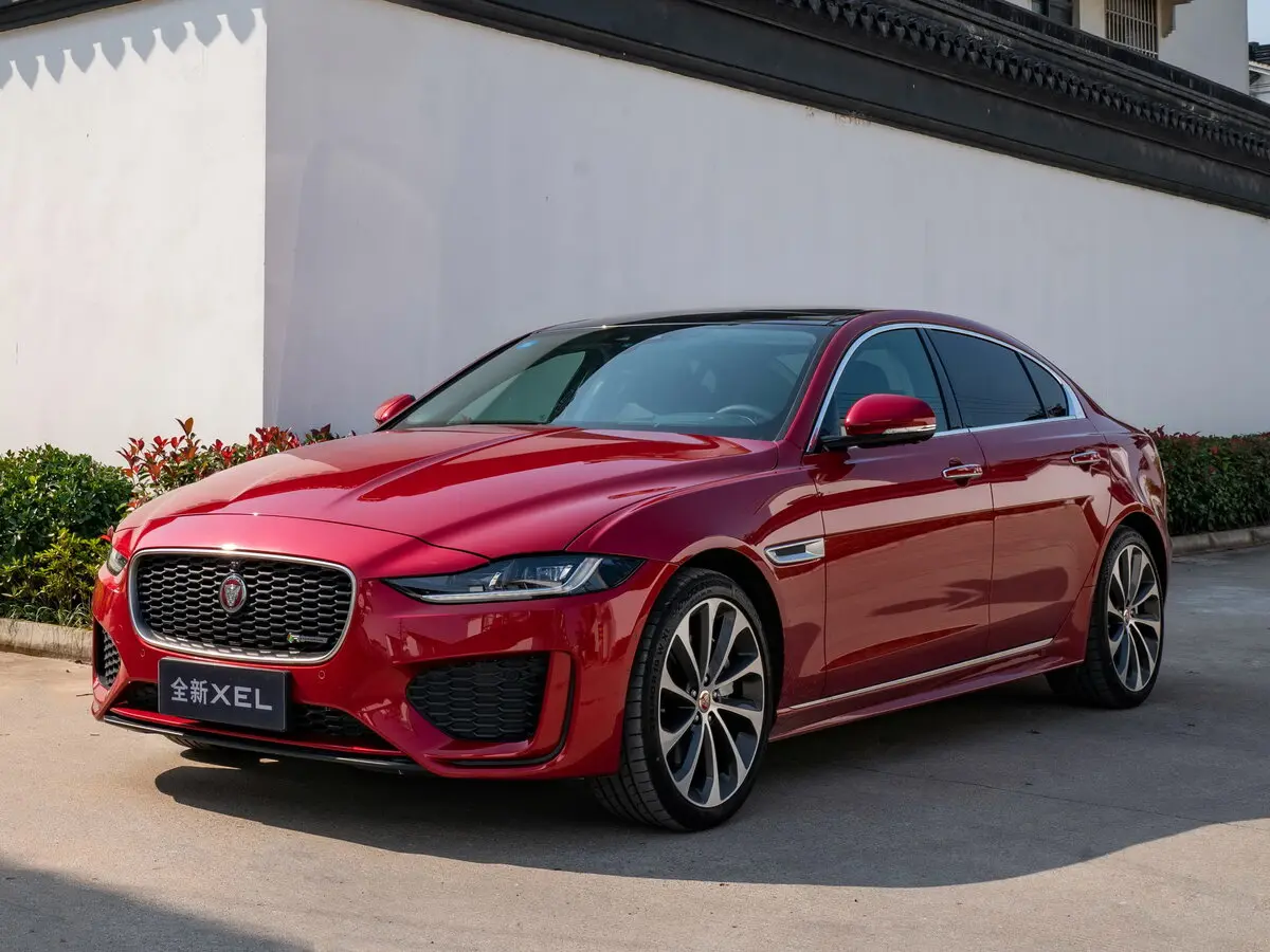 Jaguar XE I Рестайлинг Седан L