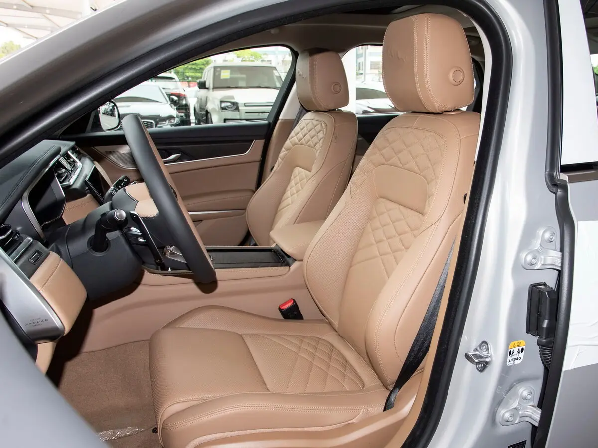 Jaguar XF II Рестайлинг Седан L — сүрөт 8