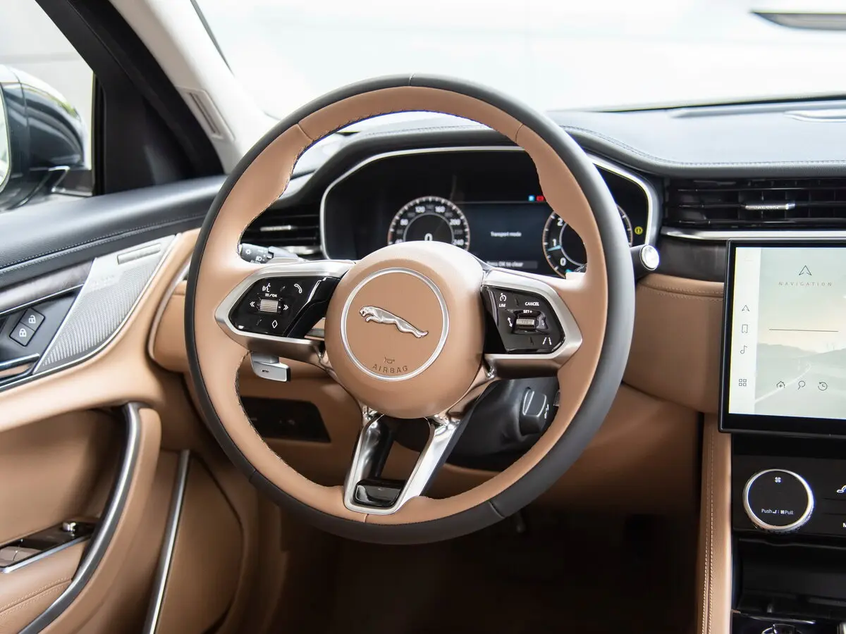 Jaguar XF II Рестайлинг Седан L — сүрөт 10