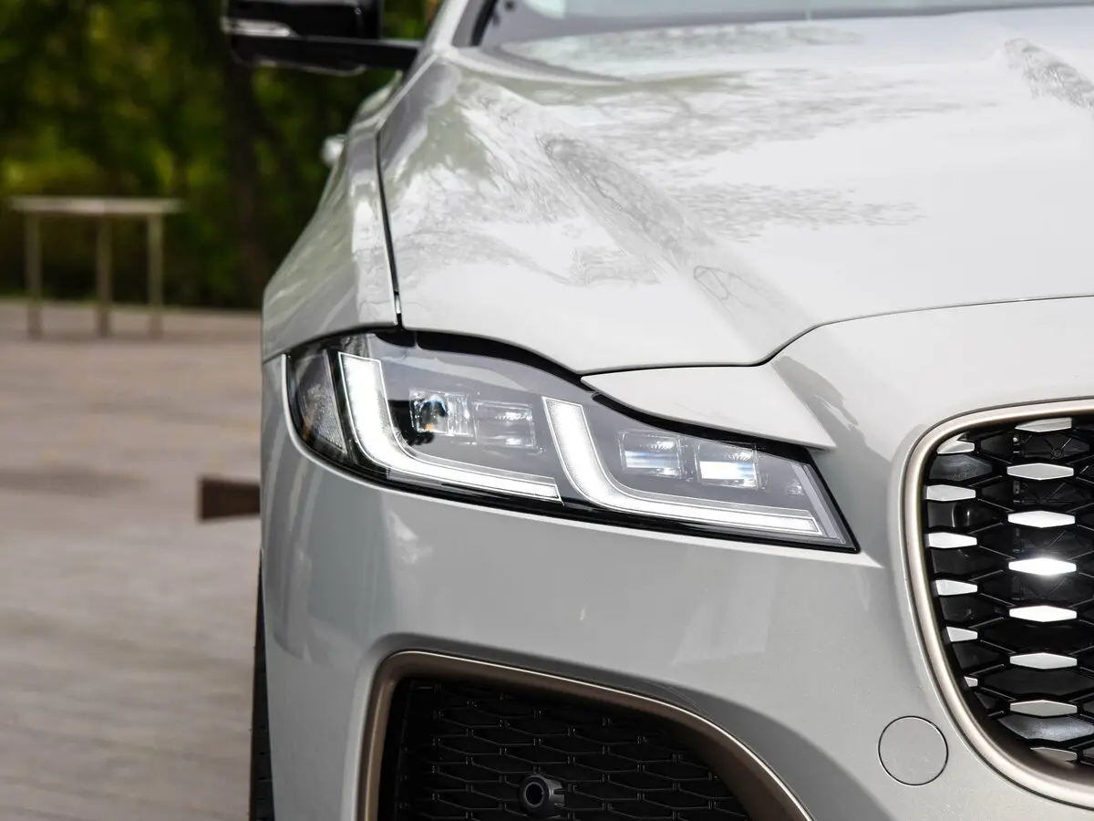 Jaguar XF II Рестайлинг Седан L — сүрөт 17