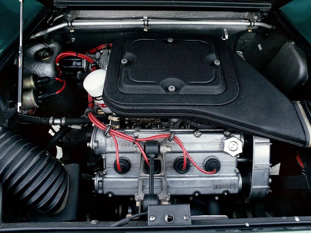 Ferrari Dino 208/308 GT4 1973 – 1978 Купе — сүрөт 15