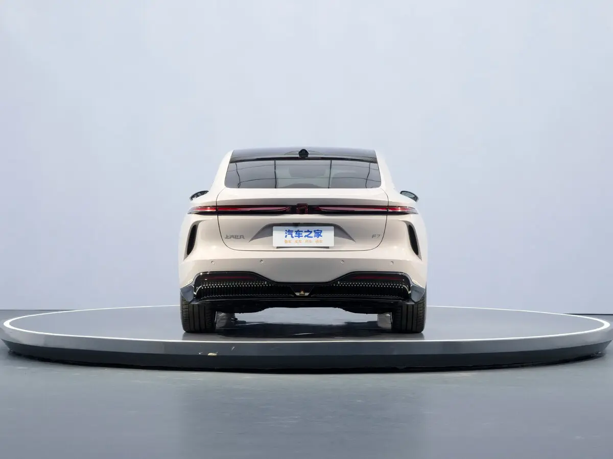 Rising Auto F7 2023 – н.в. Лифтбек — photo 4