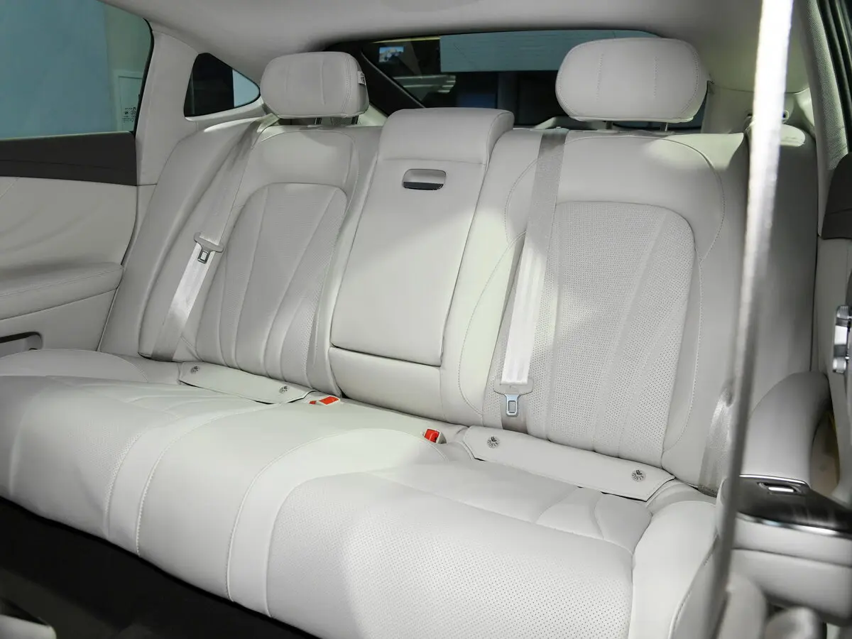 Rising Auto F7 2023 – н.в. Лифтбек — photo 12