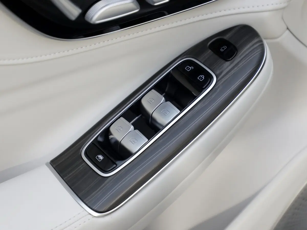 Rising Auto F7 2023 – н.в. Лифтбек — photo 13