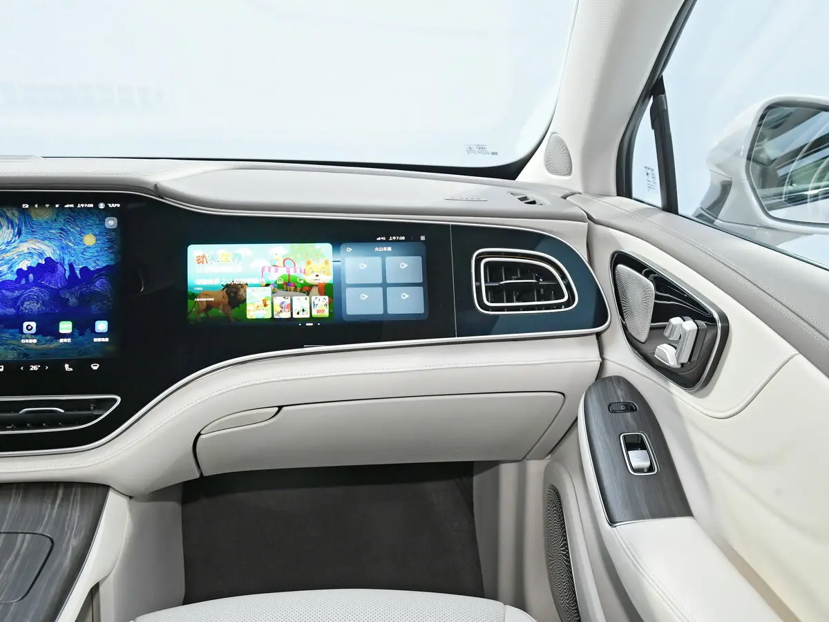 Rising Auto F7 2023 – н.в. Лифтбек — photo 20
