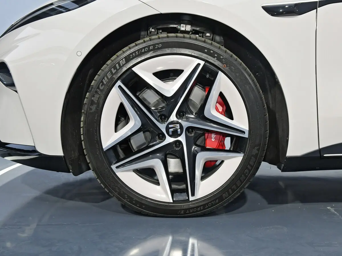 Rising Auto F7 2023 – н.в. Лифтбек — photo 21