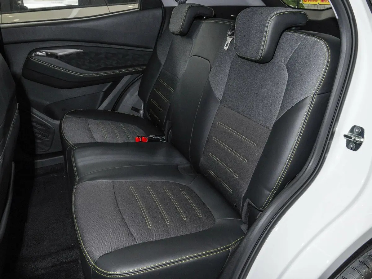 Baojun RS-3 2019 – 2021 Внедорожник 5 дв. — photo 8