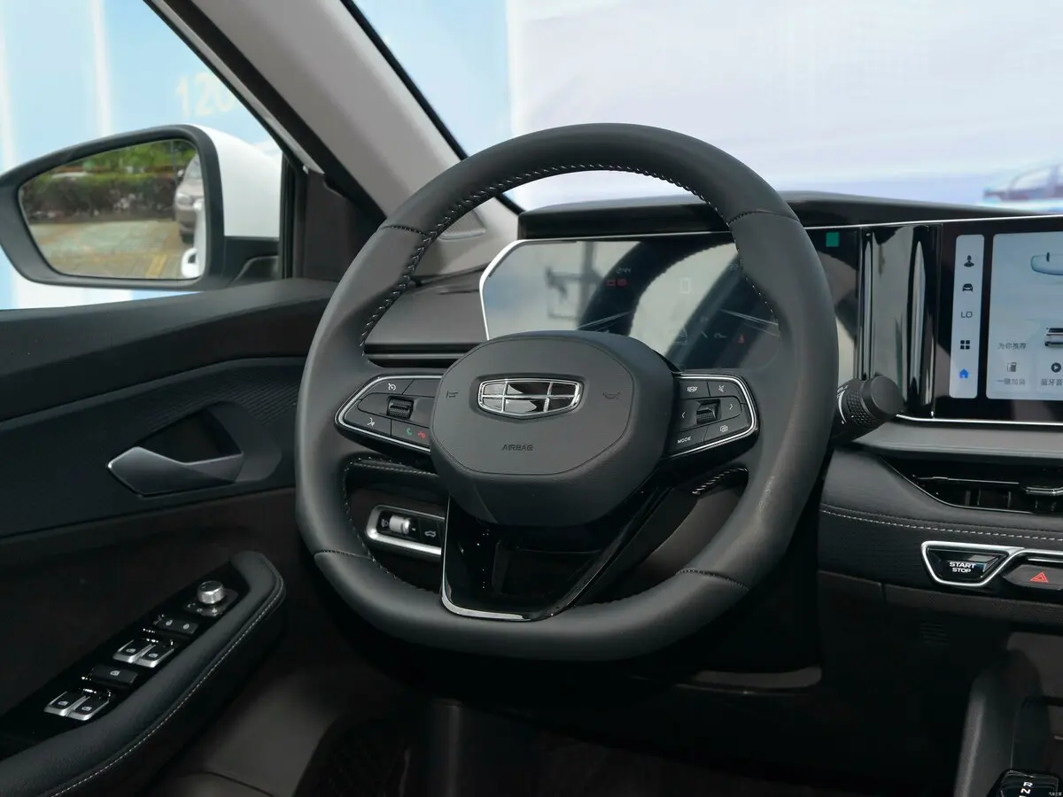 Geely Binrui Cool I Седан — photo 9