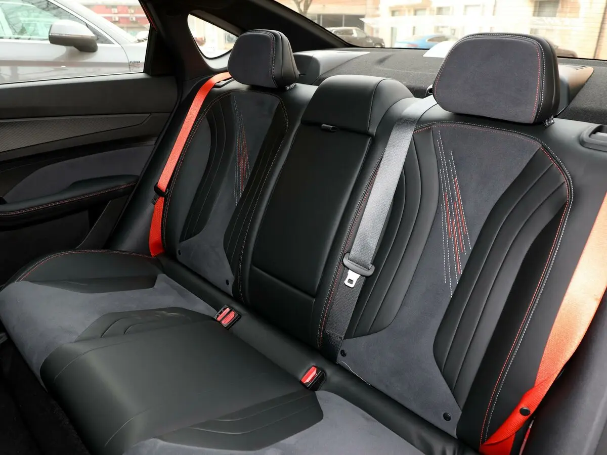 Geely Binrui Cool I Седан — photo 10