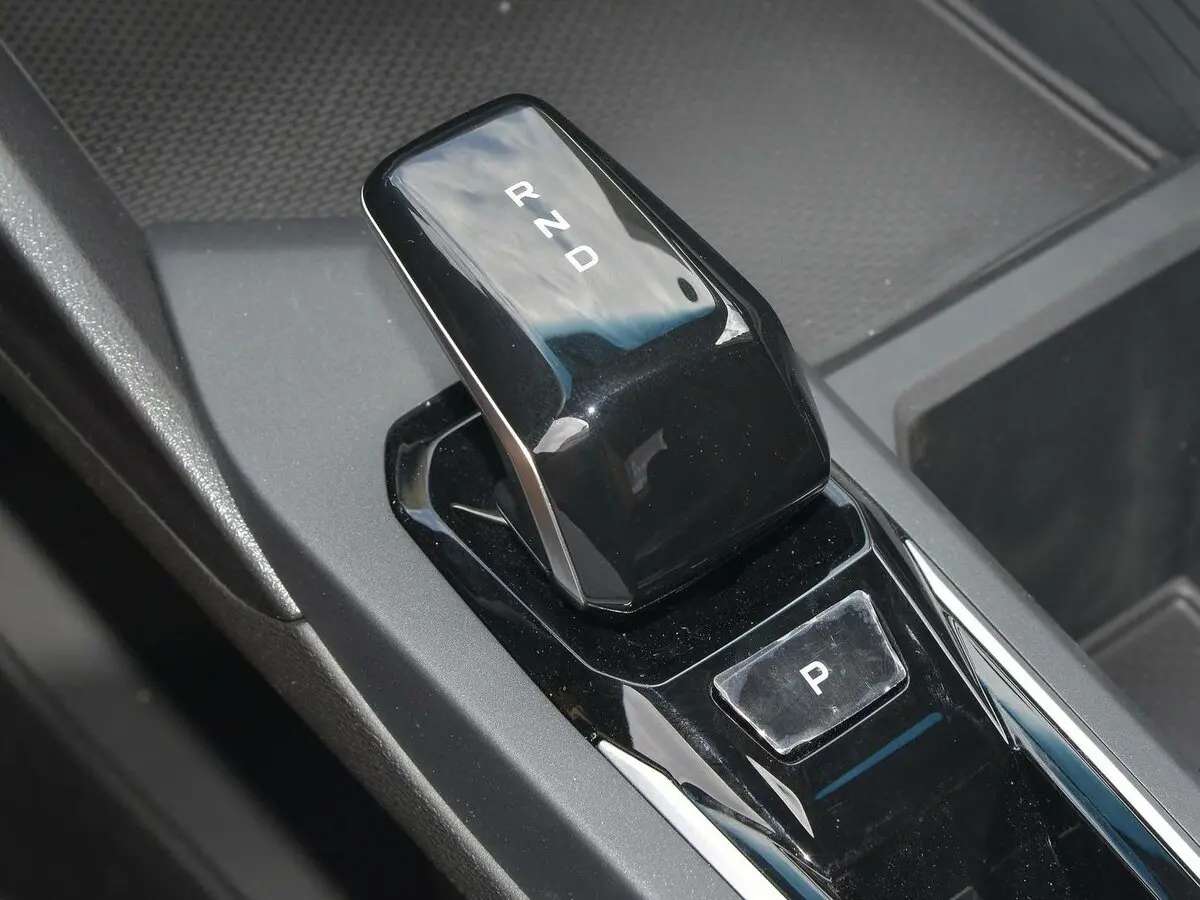Geely Binrui Cool I Седан — photo 11