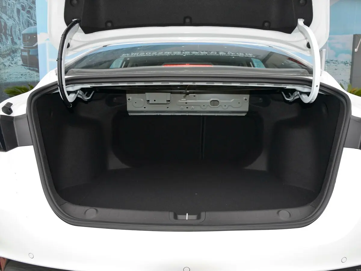 Geely Binrui Cool I Седан — photo 12