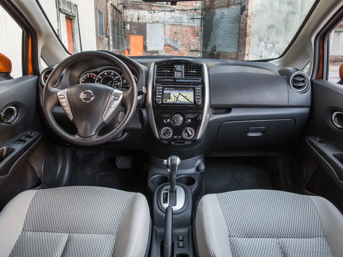 Nissan Versa Note I Рестайлинг Хэтчбек 5 дв. — сүрөт 6