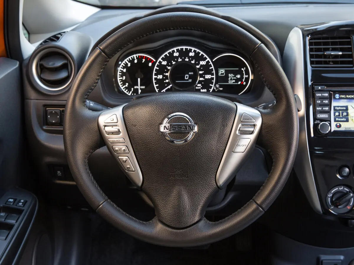 Nissan Versa Note I Рестайлинг Хэтчбек 5 дв. — сүрөт 8