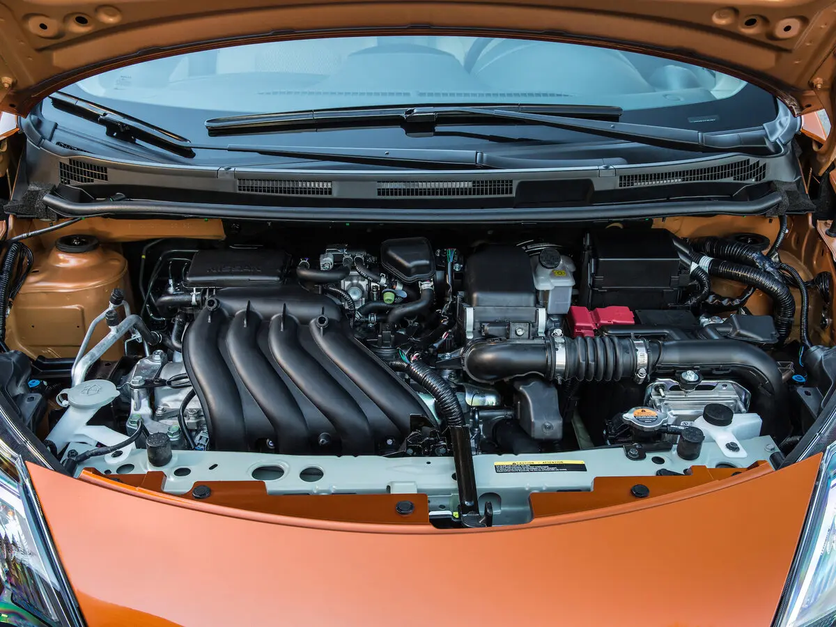 Nissan Versa Note I Рестайлинг Хэтчбек 5 дв. — сүрөт 15