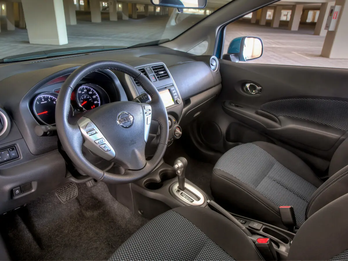 Nissan Versa Note I Хэтчбек 5 дв. — сүрөт 7