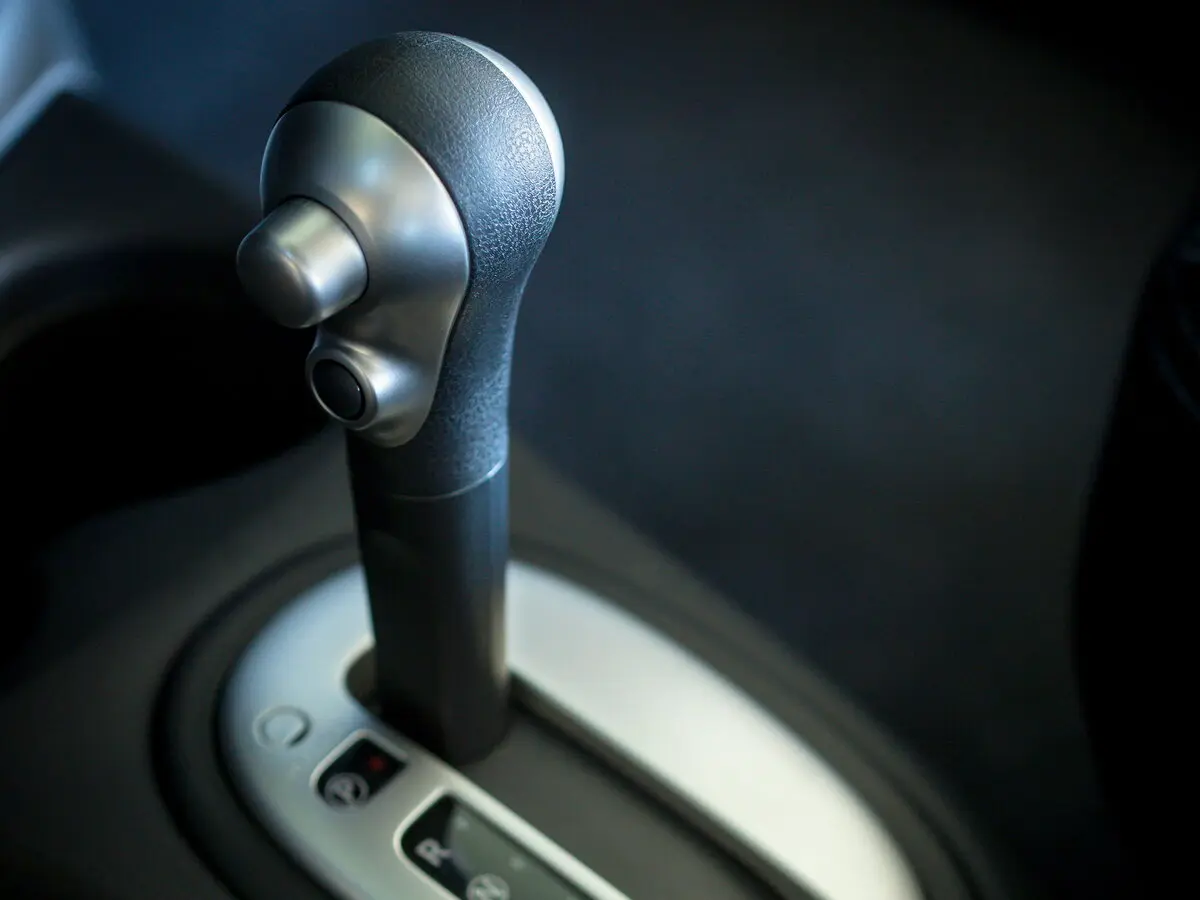 Nissan Versa Note I Хэтчбек 5 дв. — сүрөт 9
