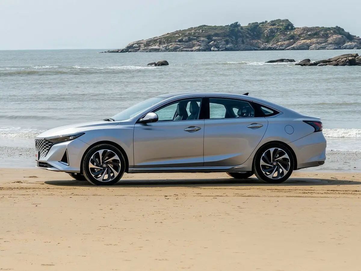 Changan Raeton Plus 2022 – н.в. Седан — photo 2