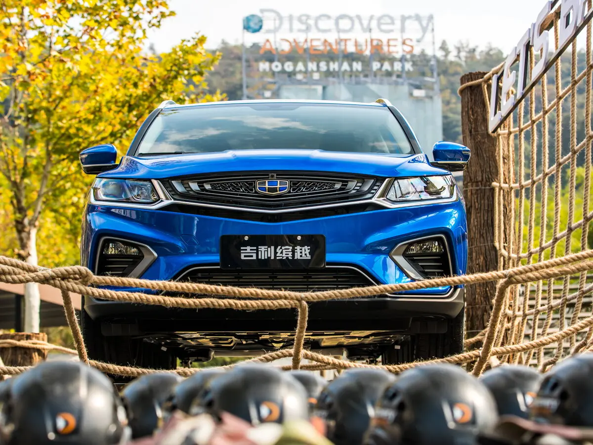 Geely Binyue I Внедорожник 5 дв. — photo 3