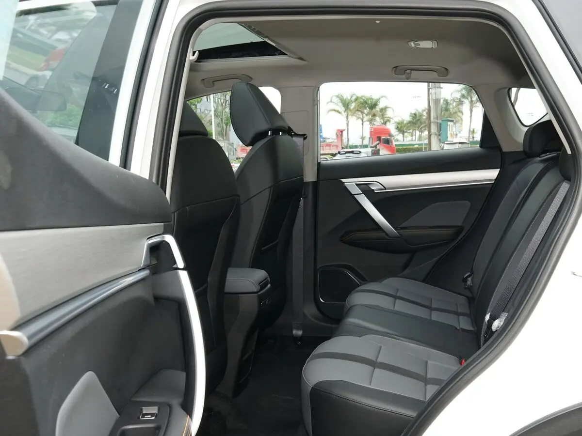 Geely Binyue I Рестайлинг 2 Внедорожник 5 дв. — сүрөт 9