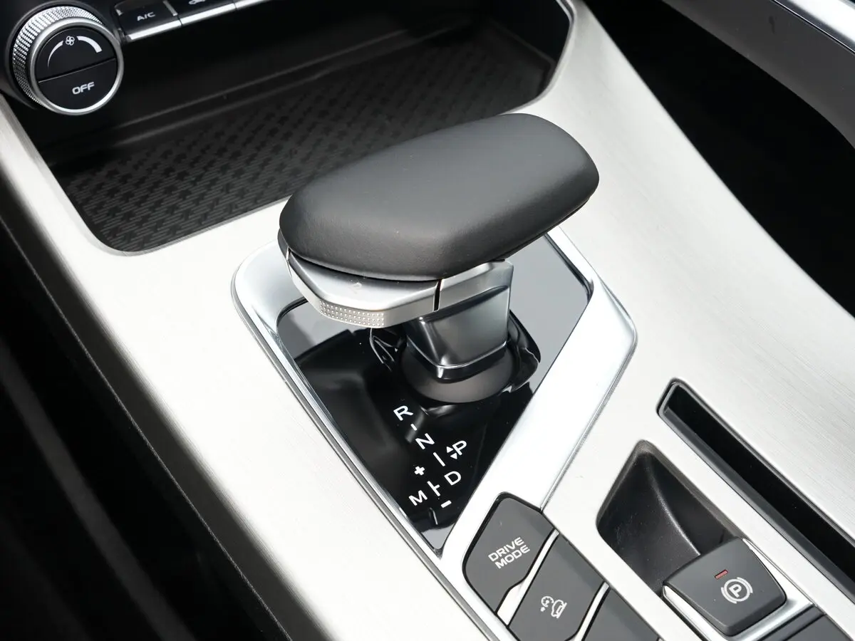 Geely Binyue I Рестайлинг 2 Внедорожник 5 дв. — сүрөт 12