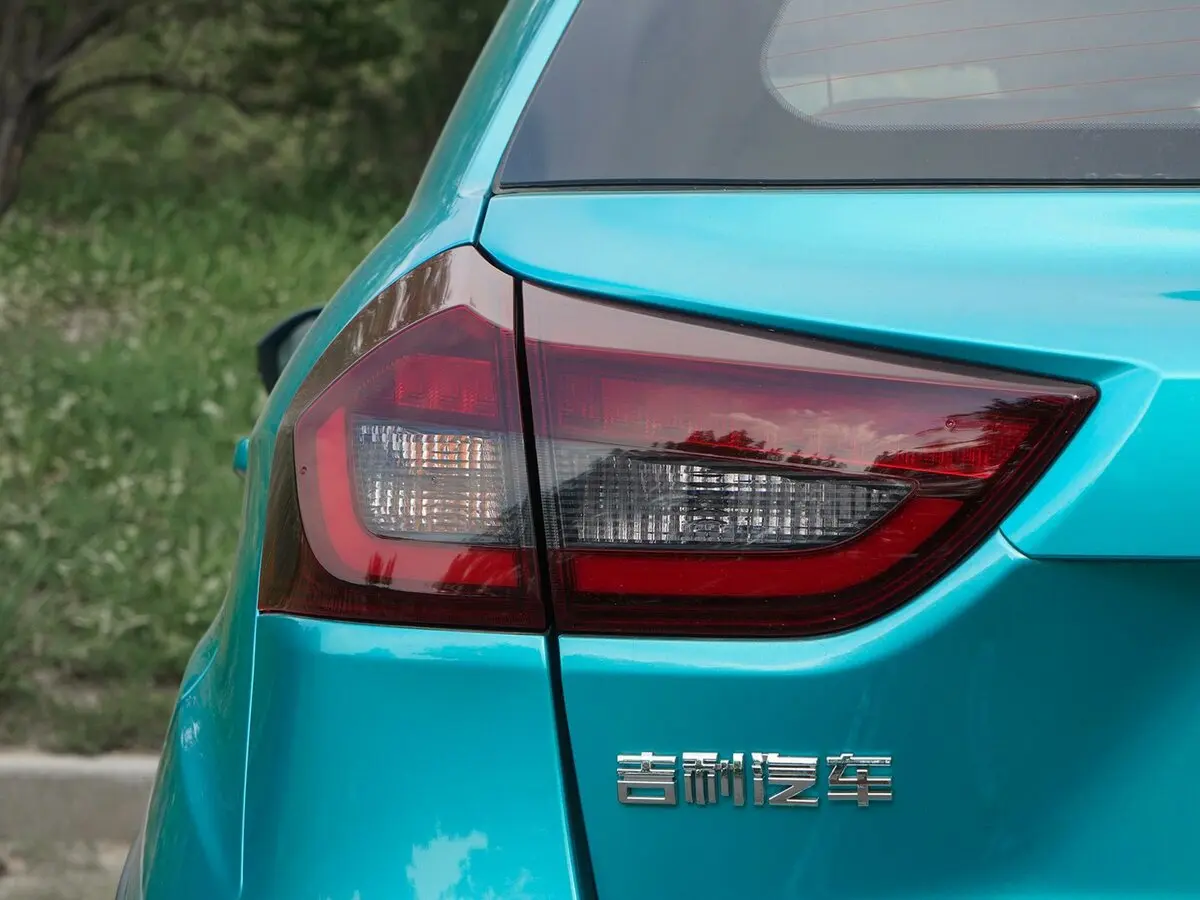 Geely Vision X3 I Рестайлинг Внедорожник 5 дв. — 照片 14