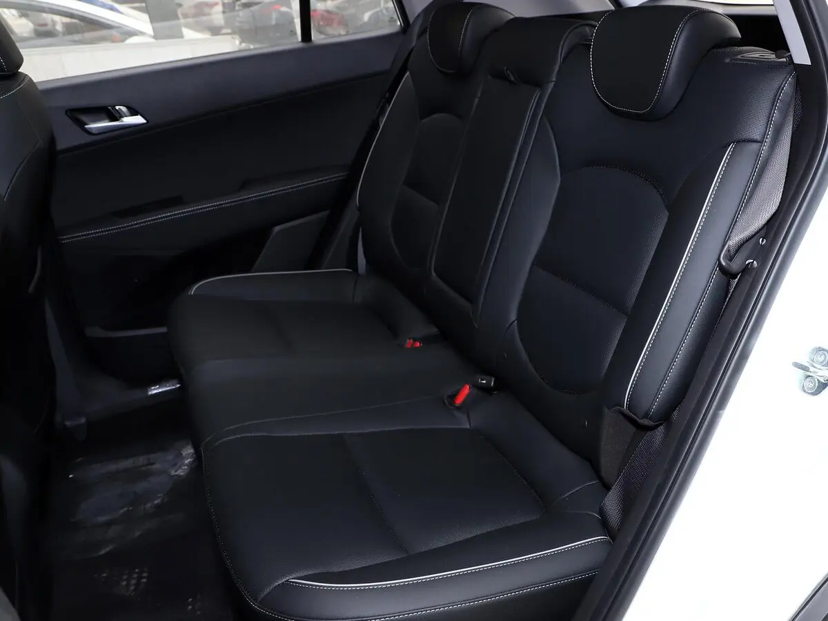 Hyundai ix25 I Рестайлинг Внедорожник 5 дв. — 照片 11