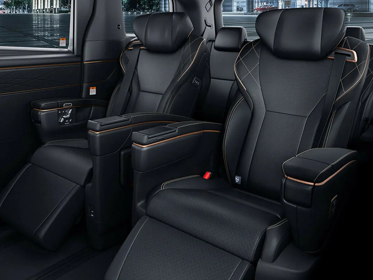 Toyota Vellfire III Минивэн — фото 7