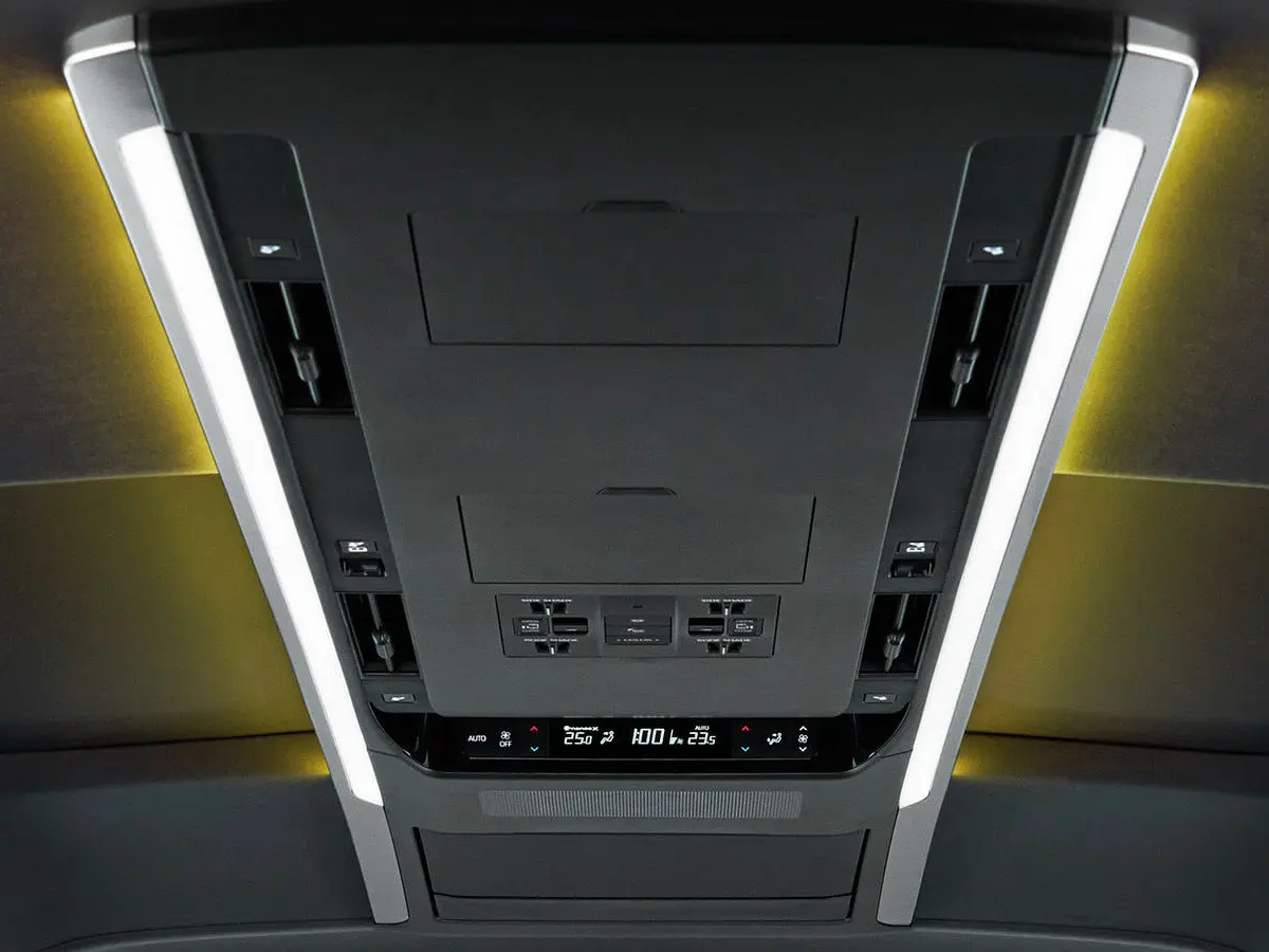 Toyota Vellfire III Минивэн — фото 8