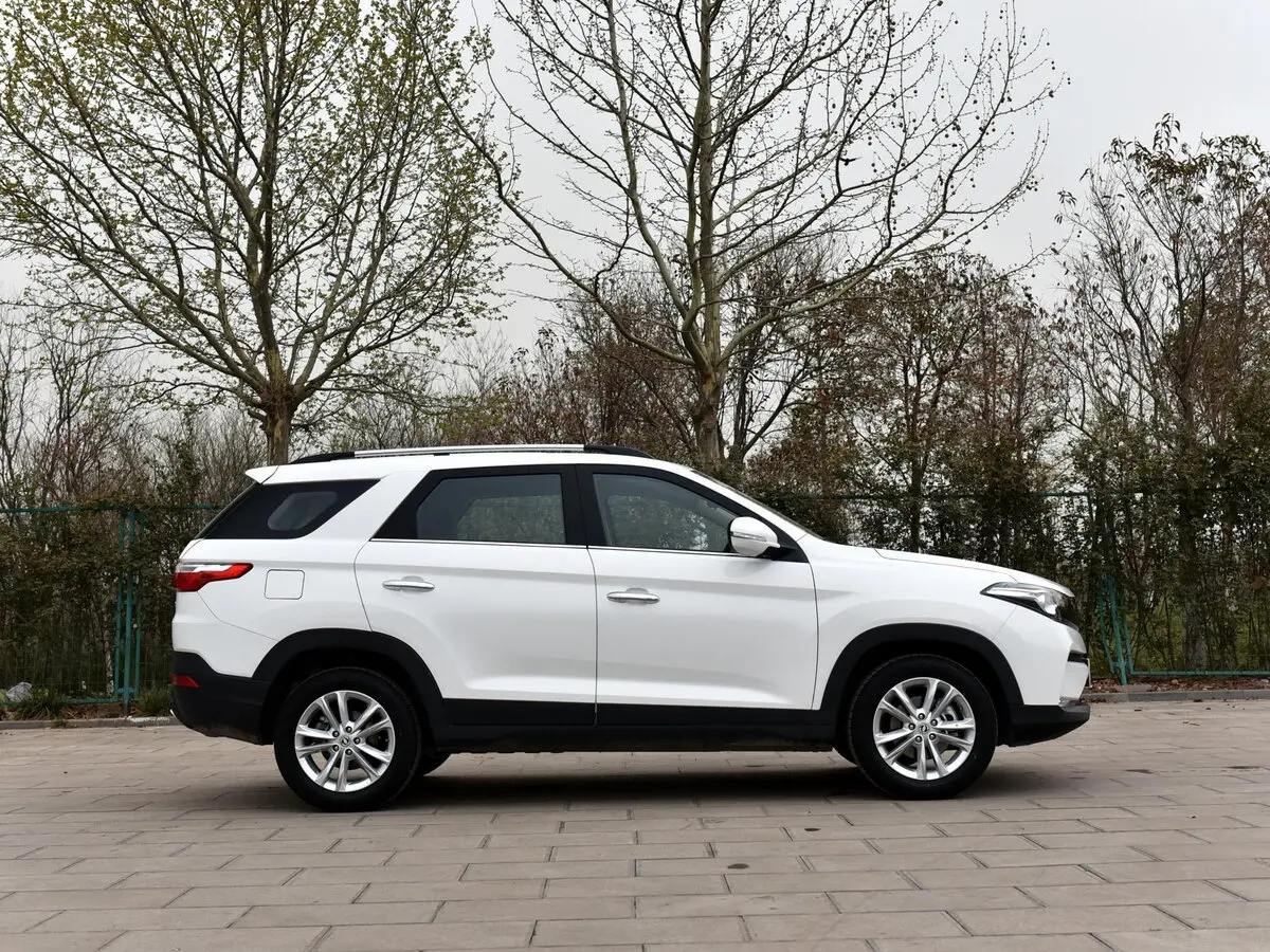 Dongfeng Fengon 560 I Внедорожник 5 дв. — сүрөт 2