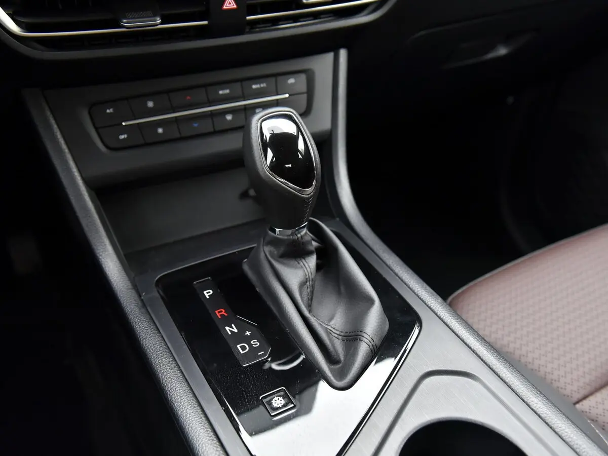Dongfeng Fengon 560 I Внедорожник 5 дв. — сүрөт 13