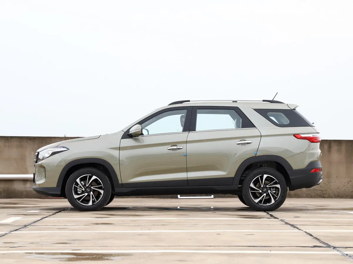 Dongfeng Fengon 560 I Рестайлинг Внедорожник 5 дв. — 照片 2