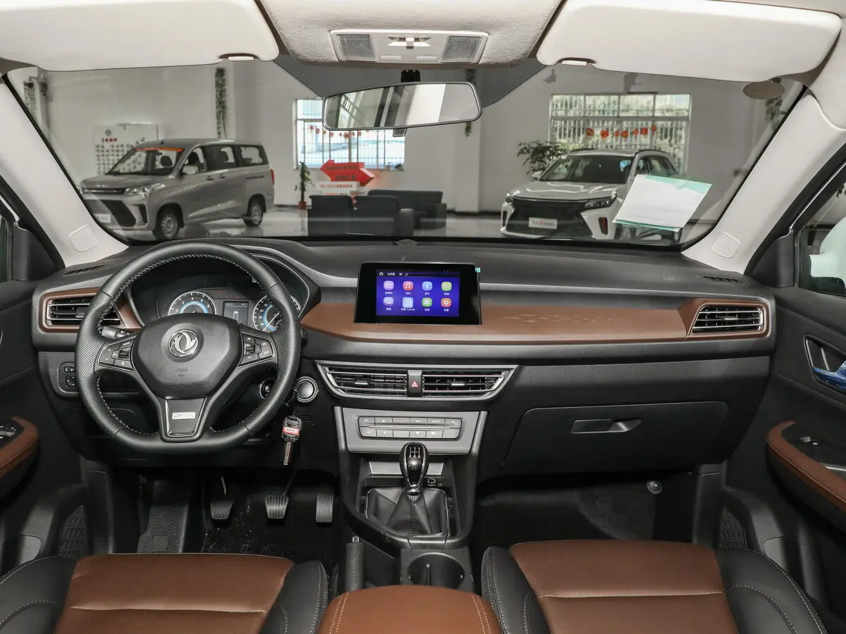 Dongfeng Fengon 560 I Рестайлинг Внедорожник 5 дв. — 照片 6