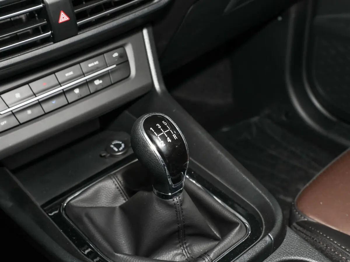 Dongfeng Fengon 560 I Рестайлинг Внедорожник 5 дв. — 照片 13
